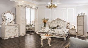 Комод 4 ящика с Зеркалом ППУ (крем) коллекция Патрисия в Миассе - miass.ok-mebel.com | фото 5