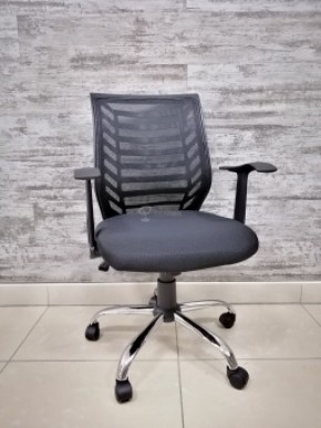 Кресло Barneo K-138 для персонала (черная ткань черная сетка) в Миассе - miass.ok-mebel.com | фото
