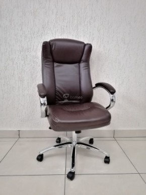 Кресло Barneo K-45 для руководителя (коричневая экокожа) в Миассе - miass.ok-mebel.com | фото