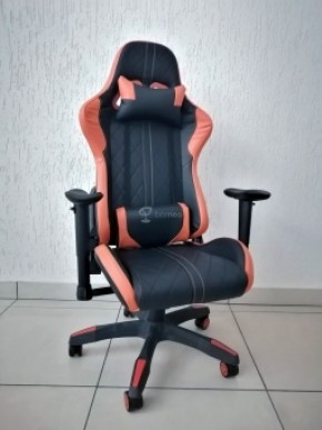 Кресло геймерское Barneo K-52 (черная экокожа оранжевые вставки) в Миассе - miass.ok-mebel.com | фото