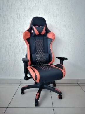 Кресло геймерское Barneo K-53 (черная экокожа оранжевые вставки) в Миассе - miass.ok-mebel.com | фото